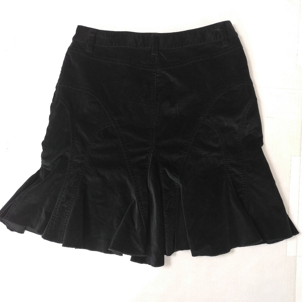 Moda velvety black tulip skirt size 6